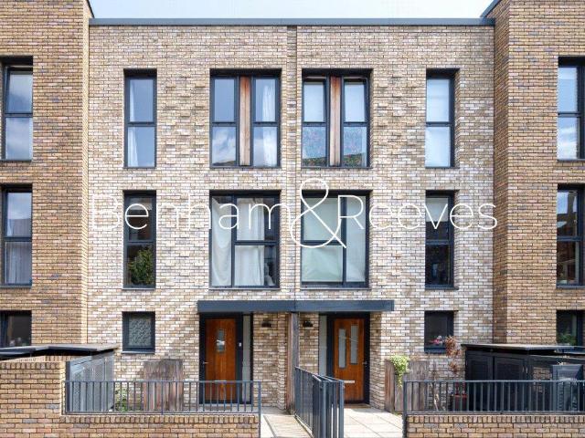 House for rent in London Borough of Lewisham, Greater London