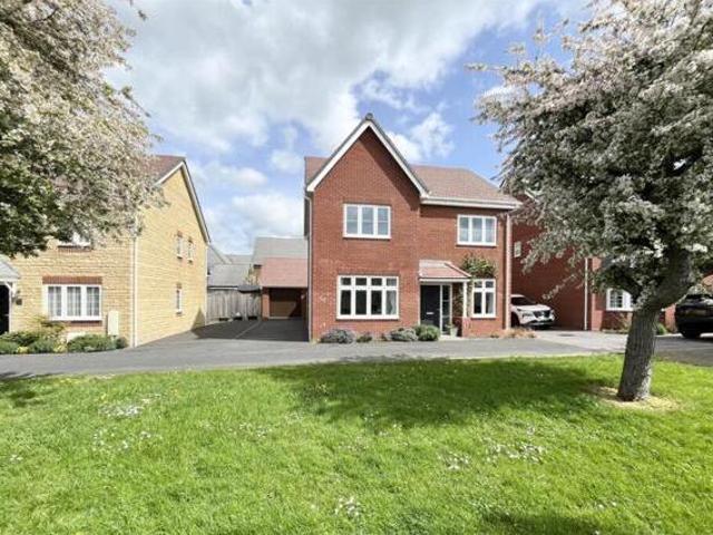 House for sale in Charlton, Dromore