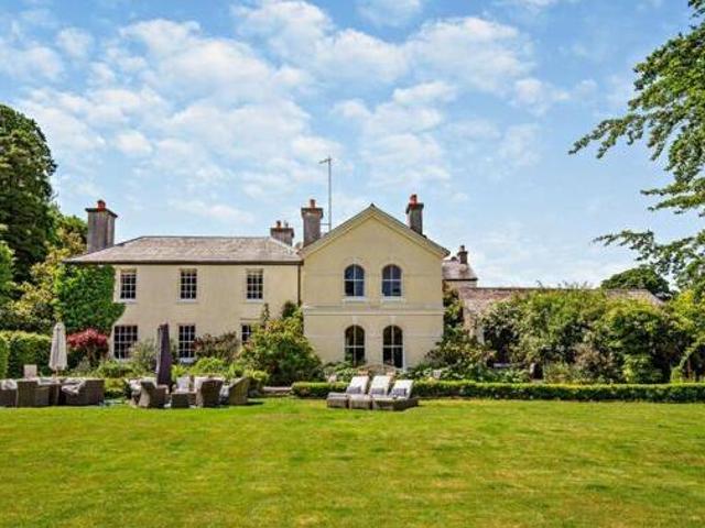 House for sale in Weir Quay, Devon