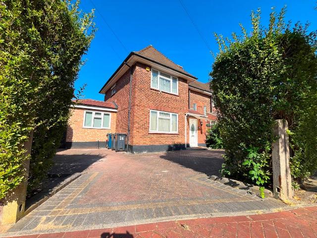 House for rent in Lane, Greater London