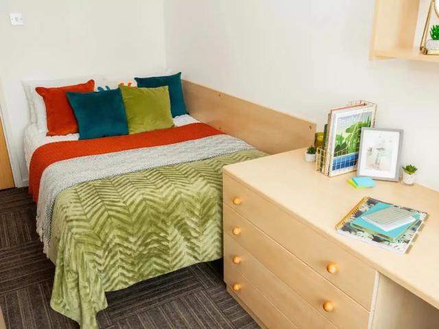 Apartment for rent in Calderstones