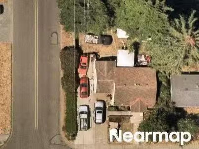 House for sale in Coos Bay
