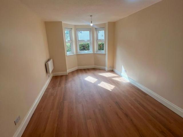 Apartment for rent in Maryland, Greater London