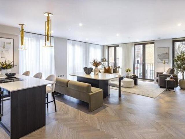 House for sale in Lyons, Greater London