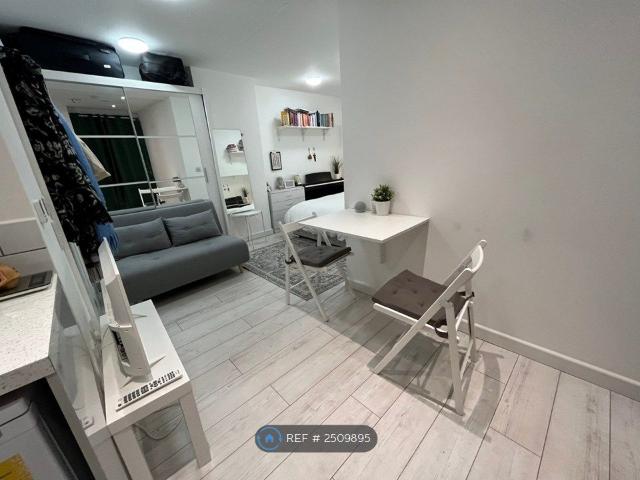 Studio for rent in Paddington, Greater London