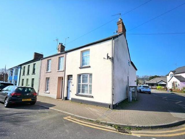House for sale in Llanbadoc, Wales