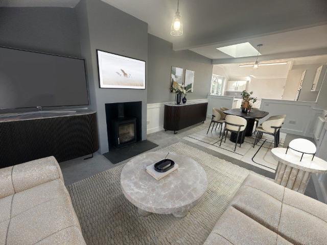 Apartment for rent in Llanbadoc, Wales