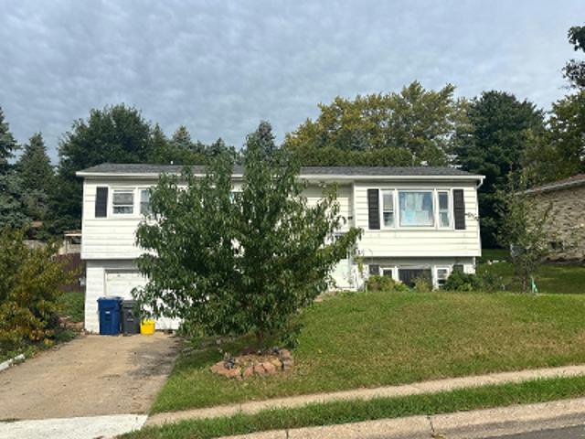 House for sale in Dubuque, Dubuque County