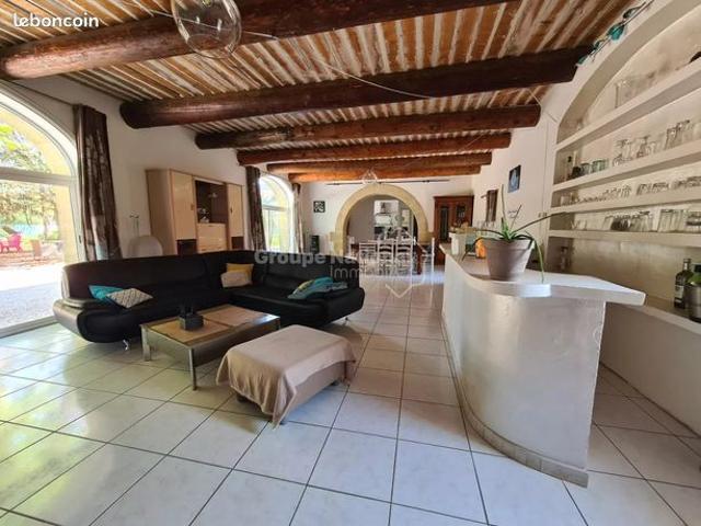 Maison vente à Aix-en-Provence, Lamanon