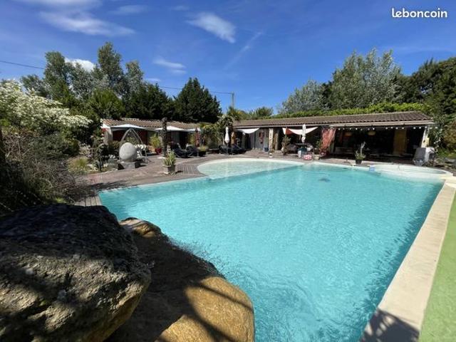 Maison vente à Arles, Mollégès