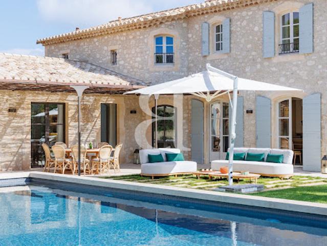 Ferme vente à Arles, Eygalières