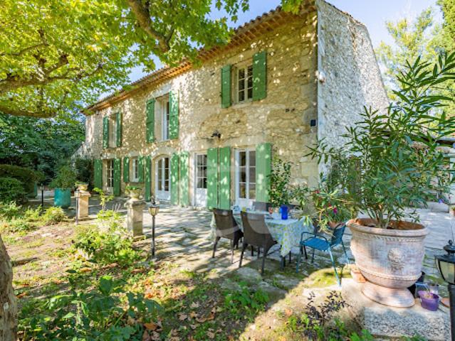 Ferme vente à Arles, Eygalières