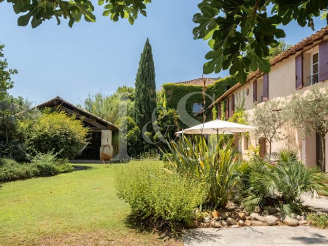 Ferme vente à Carpentras, Pernes-les-fontaines