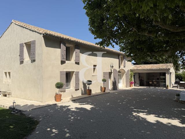 Ferme vente à Arles, Eygalières