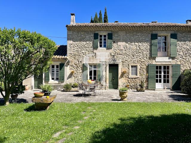Ferme vente à Arles, Saint-etienne-du-grès