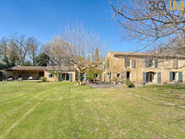 Ferme vente à Carpentras, Uchaux