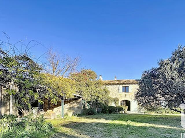 Ferme vente à Arles