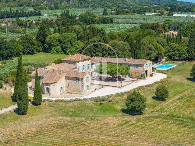 Ferme vente à Arles, Fontvieille