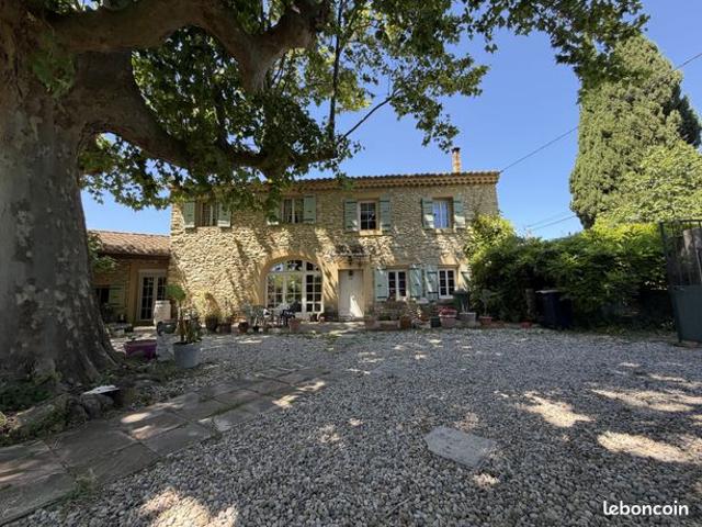 Maison vente à Carpentras, Caderousse