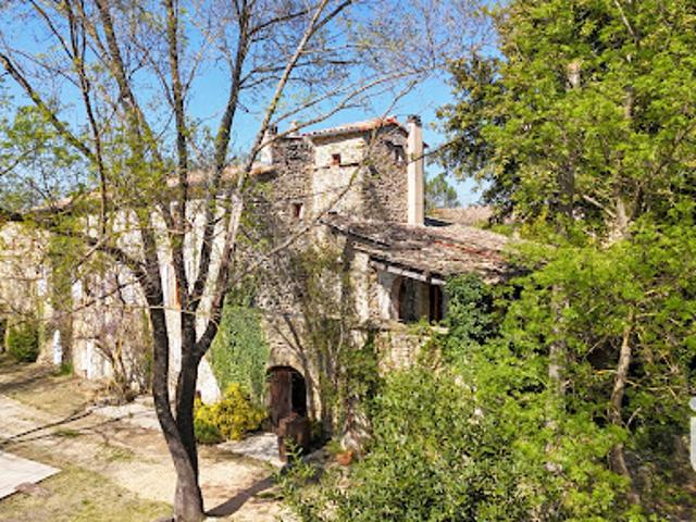 Ferme vente à Vézénobres, Gard