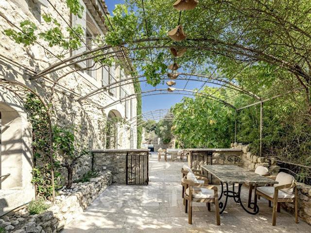 Ferme vente à Arles, Eygalières