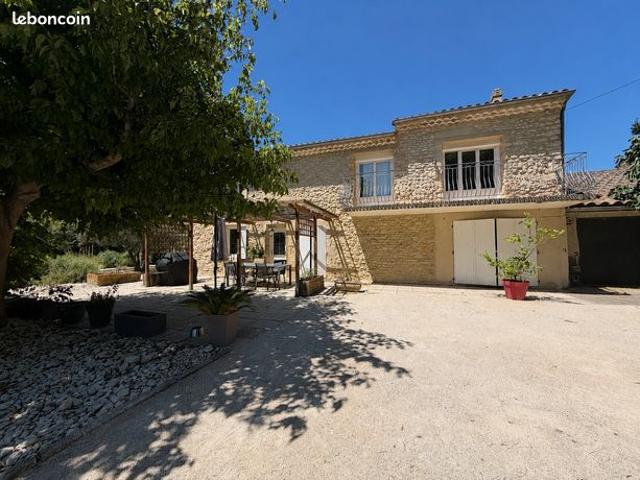 Maison vente à Carpentras, Caderousse