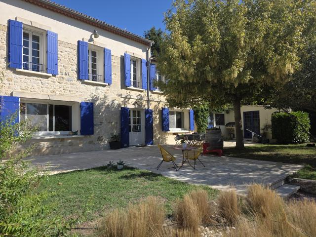 Ferme vente à Arles