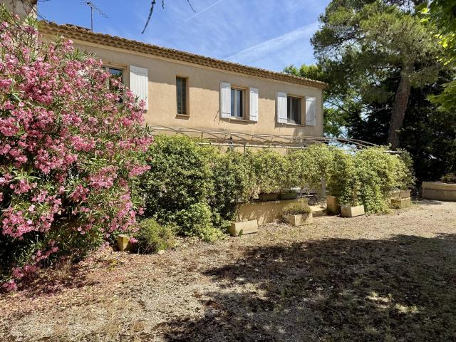 Ferme vente à Gageron, Arles