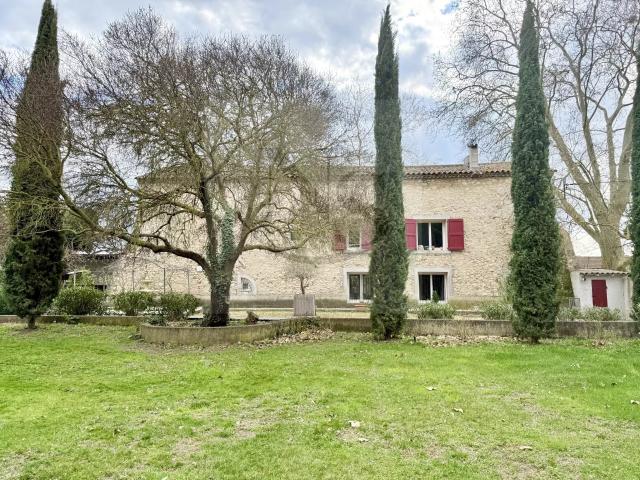 Ferme vente à Aix-en-Provence, Lambesc