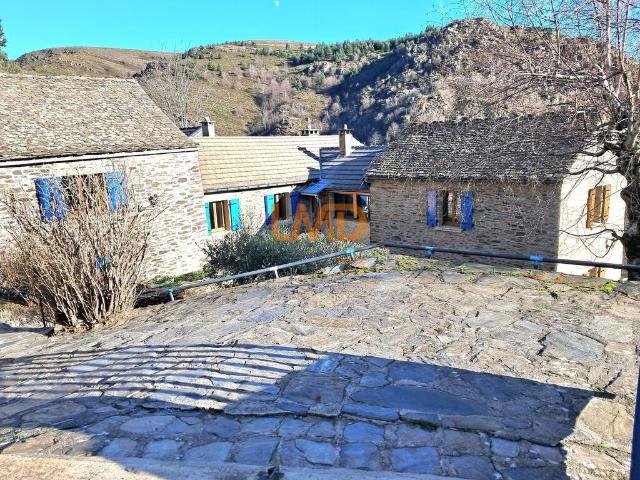 Ferme vente à Mende, Altier