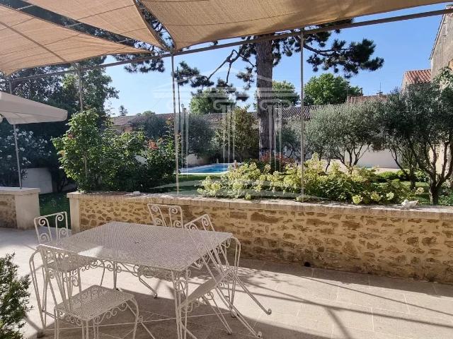 Ferme vente à Avignon, Sorgues