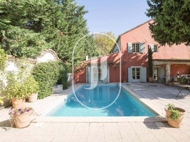 Maison vente à Arles, Maillane