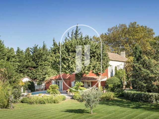 Maison vente à Arles, Maillane