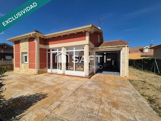 Chalet en venta en Villamañán, Castilla y León