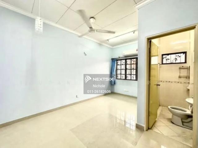 Warehouse for sale in Johor