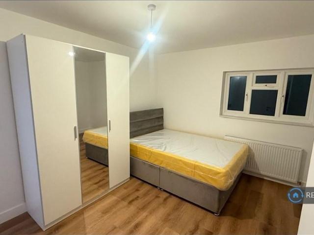 House for rent in London Borough of Harrow, Greater London