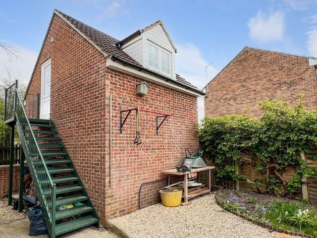 Studio for rent in Warminster, Wiltshire