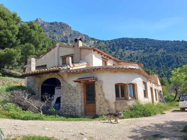 Casa en venta en Confrides