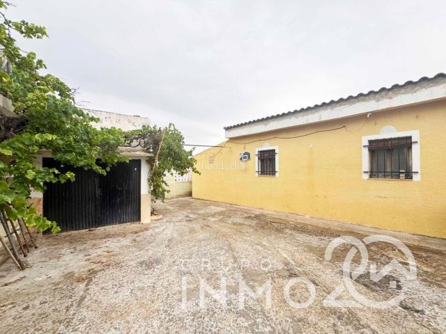 Villa en venta en Alborache