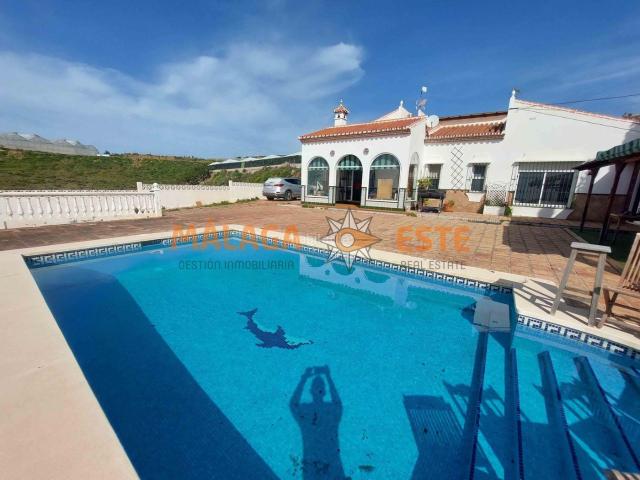 Casa Rural en venta en Algarrobo, Los Llanos