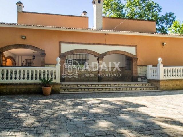 Casa Rural en venta en Barrio Poetas de la Hispanidad, Baeza