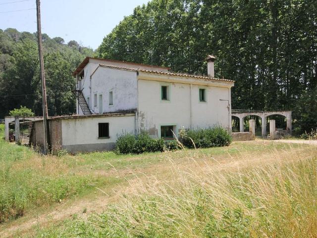 Casa Rural en venta en Bescanó