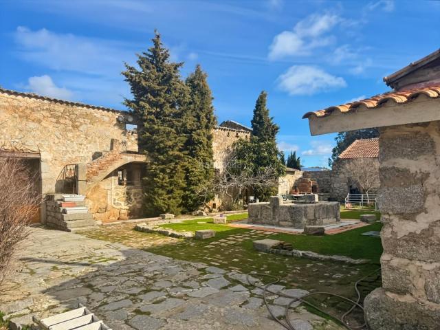 Casa Rural en venta en Colmenarejo, Madrid