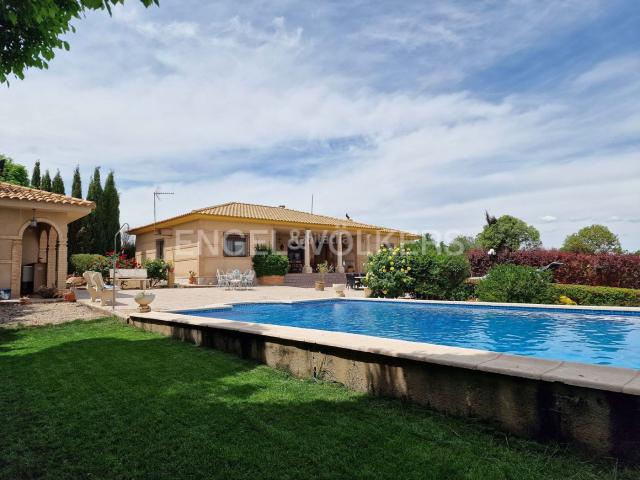 Chalet en venta en Daimiel, Castilla-La Mancha