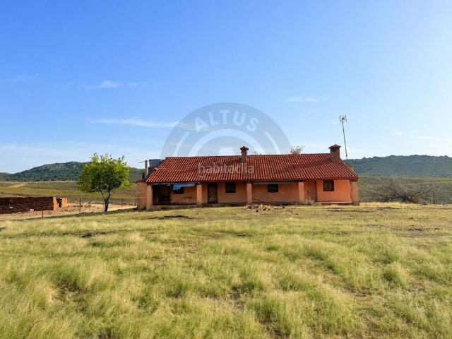 Casa Rural en venta en Deleitosa, Extremadura