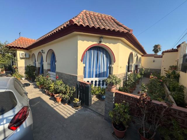 Casa Rural en venta en Dos Hermanas, Andalucía