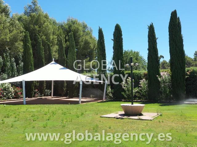 Casa Rural en venta en Madrid, Cortes