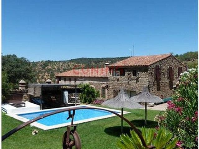 Casa en venta en Madroñera, Extremadura