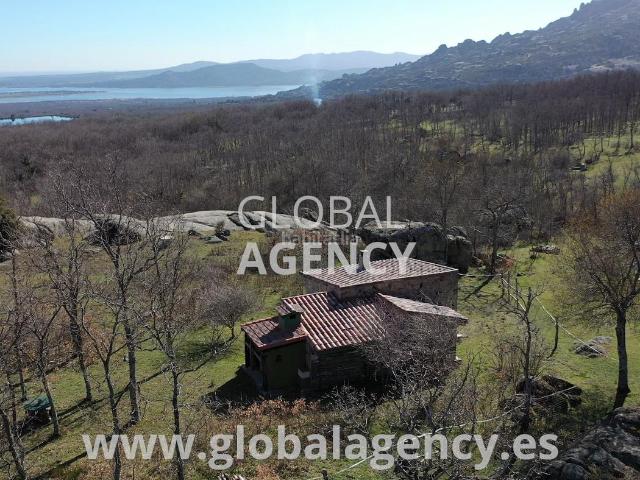 Casa Rural en venta en Manzanares El Real