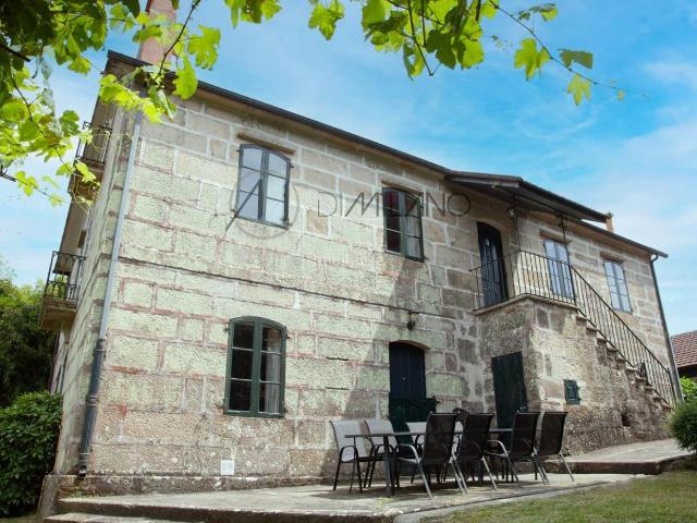 Casa Rural en venta en Merouces, Mondariz